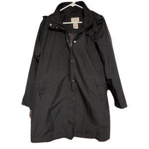 LL Bean Women’s Raincoat Size Large